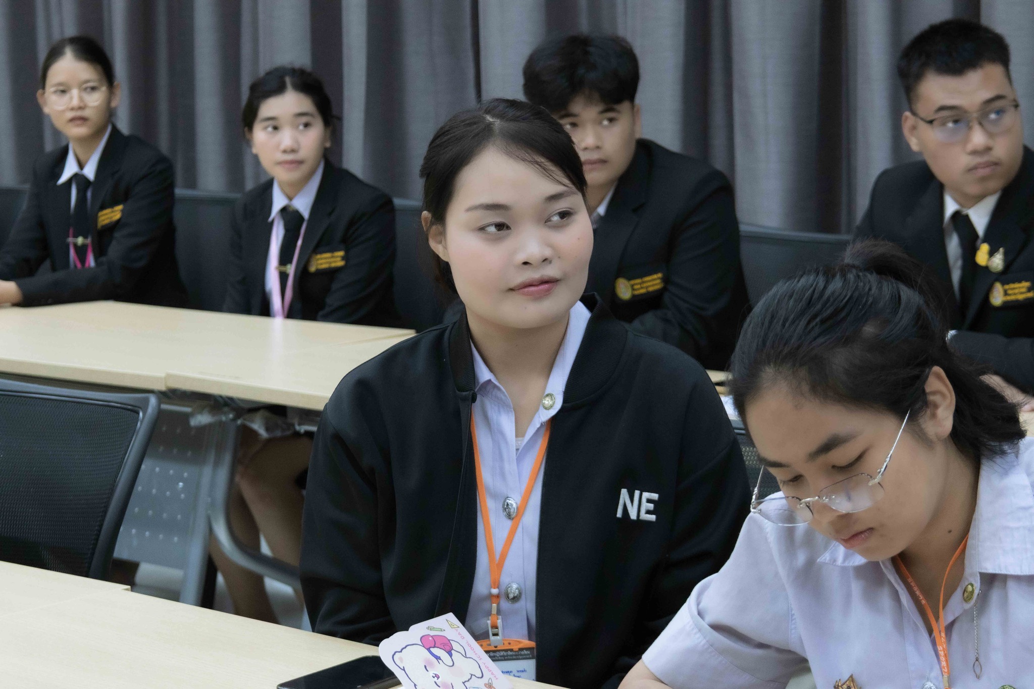 image4